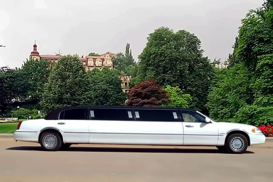 Lincoln Town Car Limusina